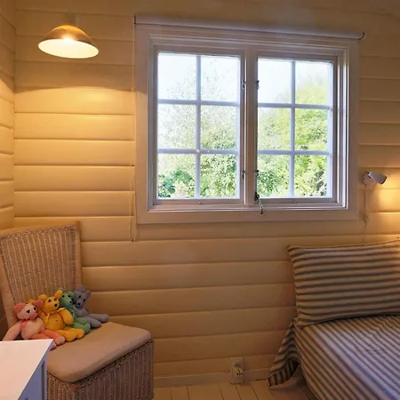 5 Person In * Graested